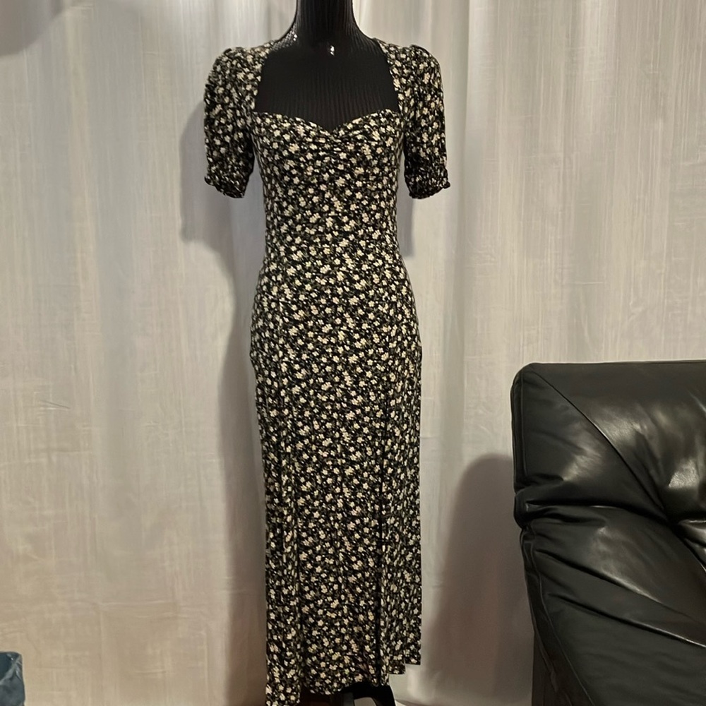 Reformation Lacey Dress color Cherie floral Midi Dress Sweetheart Neckline